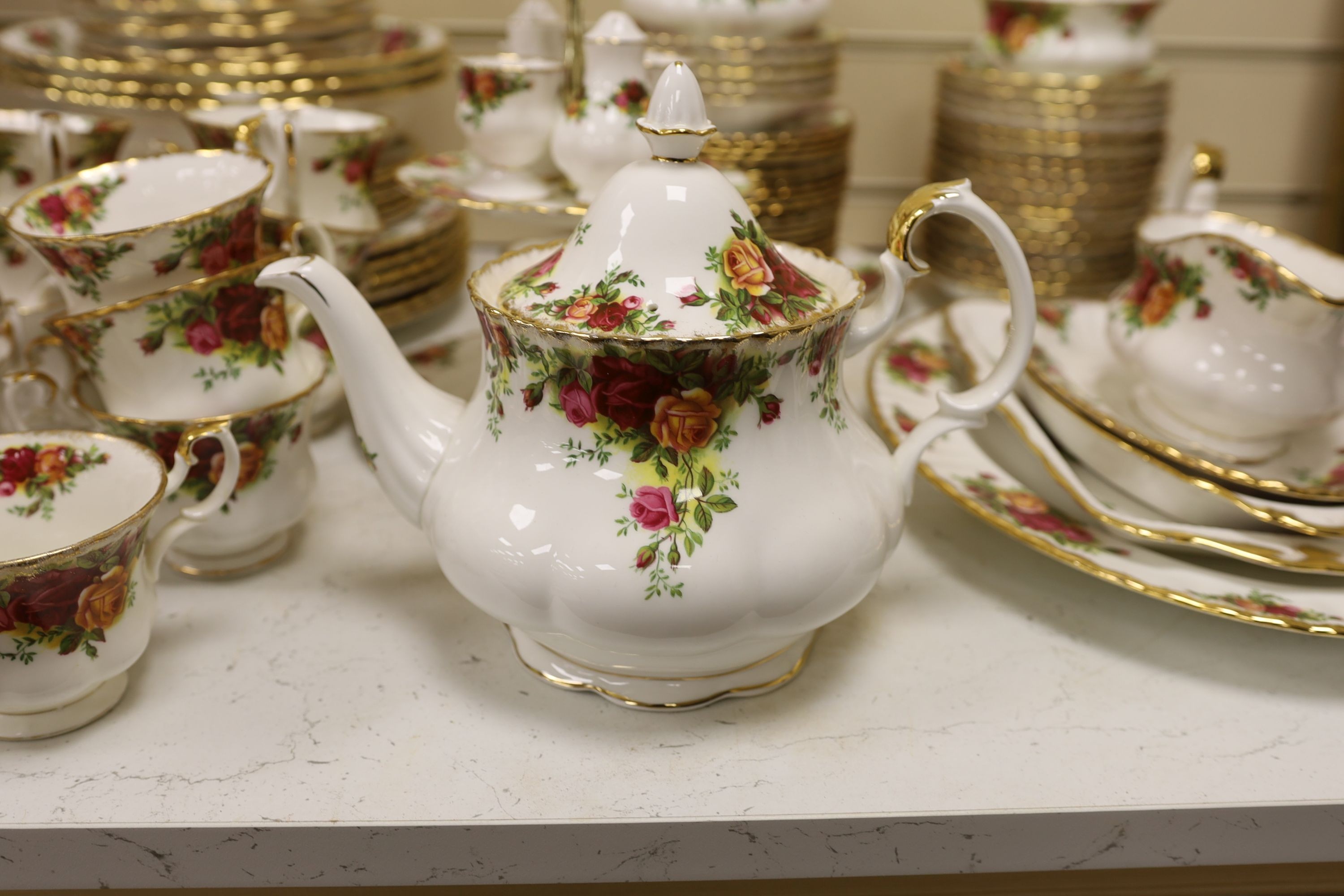 Quantity of Royal Albert 'Old Country Roses' tablewares